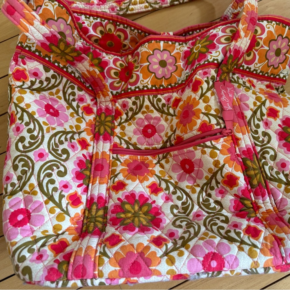 Vera Bradley Folkloric tote bag. Pink/orange/green color pattern
